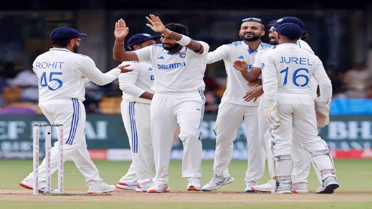 IND vs NZ : फक्त 3 विकेट्स, तरीही बुमराहचा कारनामा, या 2 दिग्गजांच्या विक्रमाची बरोबरी IND vs NZ : फक्त 3 विकेट्स, तरीही बुमराहचा कारनामा, या 2 दिग्गजांच्या विक्रमाची बरोबरी