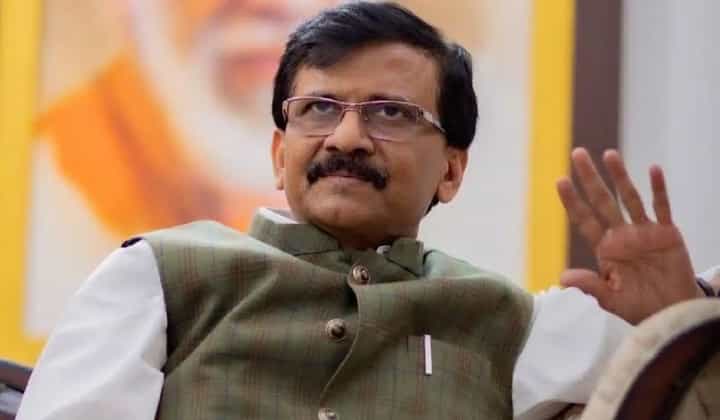 'मला कायदा कळतो, न्यायालयीन लढाई आमच्यासाठी नवी नाही', संजय राऊत नेमकं काय म्हणाले? 'मला कायदा कळतो, न्यायालयीन लढाई आमच्यासाठी नवी नाही', संजय राऊत नेमकं काय म्हणाले?