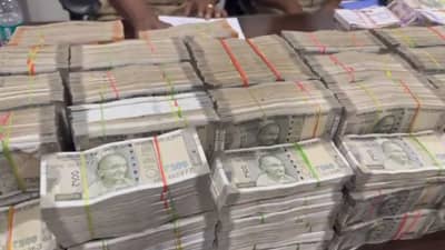 या कोट्यवधी रुपयांचे माय-बाप कोण? विरारमध्ये पुन्हा 2 कोटी, जालन्यात 52 लाख, आणि...