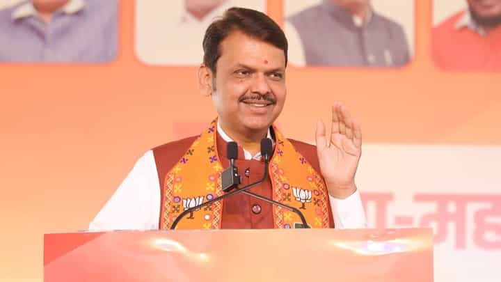 मुख्यमंत्रिपदासाठी महायुतीत फडणवीसांना वाढता पाठिंबा, 'या' नवनिर्वाचित 5 अपक्ष आमदारांचीही पसंती मुख्यमंत्रिपदासाठी महायुतीत फडणवीसांना वाढता पाठिंबा, 'या' नवनिर्वाचित 5 अपक्ष आमदारांचीही पसंती