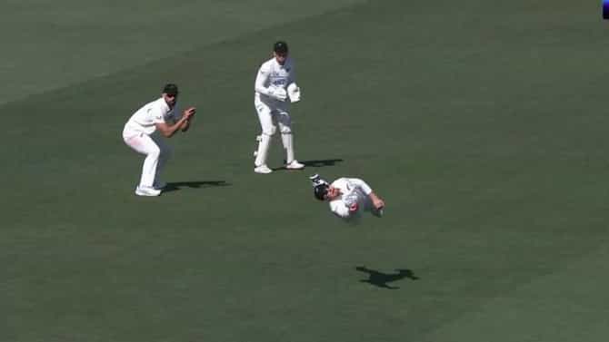 ENG vs NZ : हा झेल पाहिलात का? ग्लेन फिलिप्सने पकडलेला कॅच पाहून विश्वासच बसणार नाही! Watch
