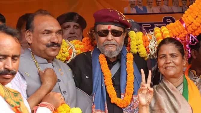 भाजपच्या प्रचारसभेत मिथुन चक्रवर्ती यांच्या पाकिटाची चोरी; मंचावरूनच चोराला केलं आवाहन