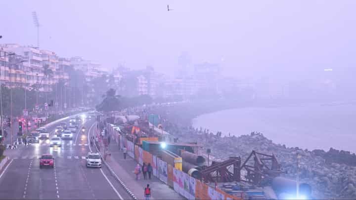 Mumbai Weather : मुंबईकरांनो काळजी घ्या, हवेची गुणवत्ता खालावली, बघा कितीवर पोहोचला AQI? Mumbai Weather : मुंबईकरांनो काळजी घ्या, हवेची गुणवत्ता खालावली, बघा कितीवर पोहोचला AQI?