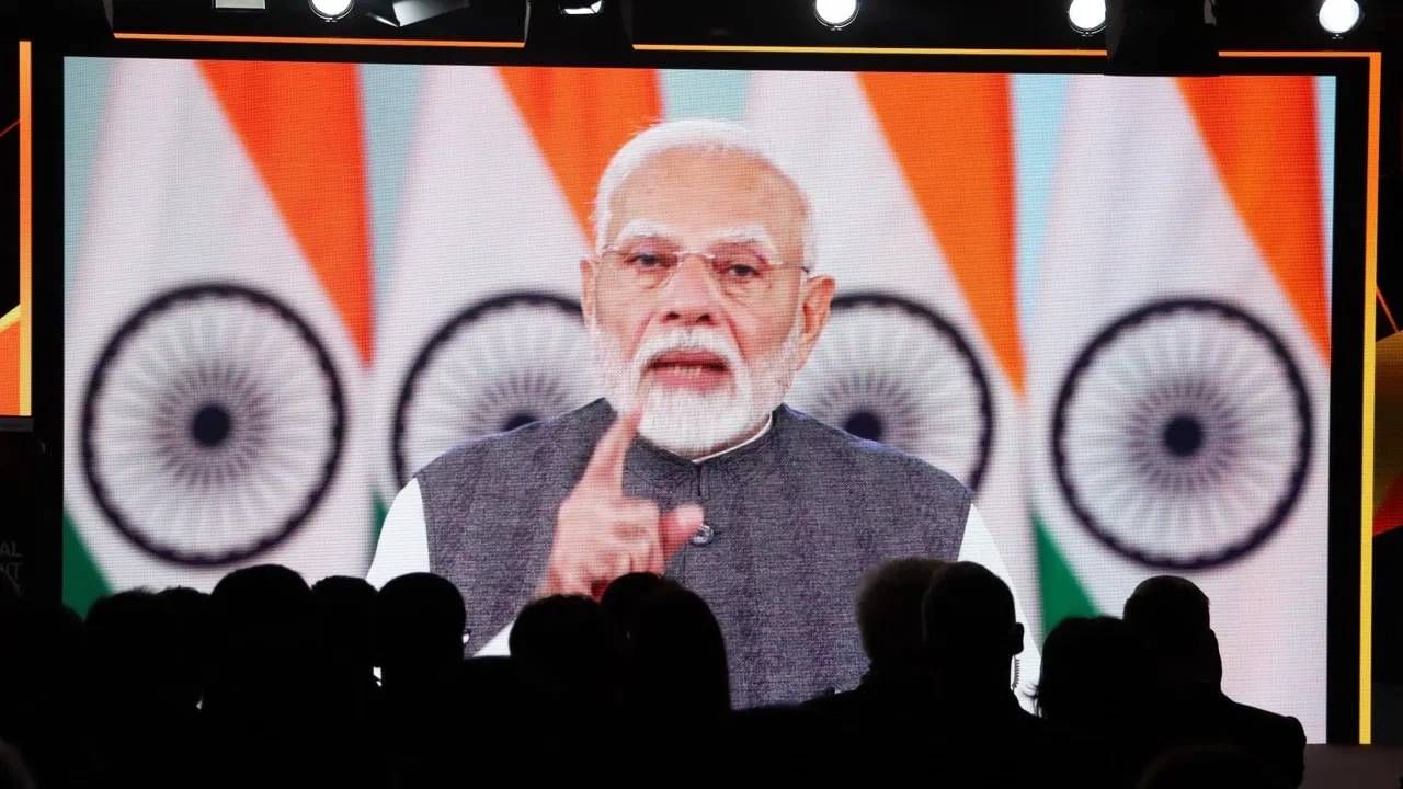 इन्फ्रास्ट्रक्चर आणि इनोव्हेशनवर भारताचा जोर, जर्मन कंपन्यांना पंतप्रधान मोदींचं आवाहन काय? इन्फ्रास्ट्रक्चर आणि इनोव्हेशनवर भारताचा जोर, जर्मन कंपन्यांना पंतप्रधान मोदींचं आवाहन काय?
