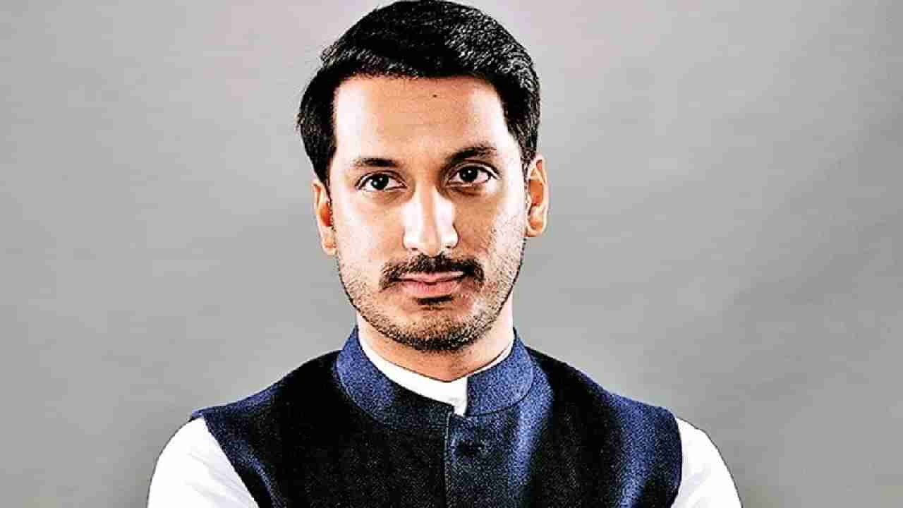 Parth Pawar : माझा पक्ष, माझे वडिल, अजित पवारांच्या मुलाने राष्ट्रवादीच्या कुठल्या आमदाराला थेट सुनावलं