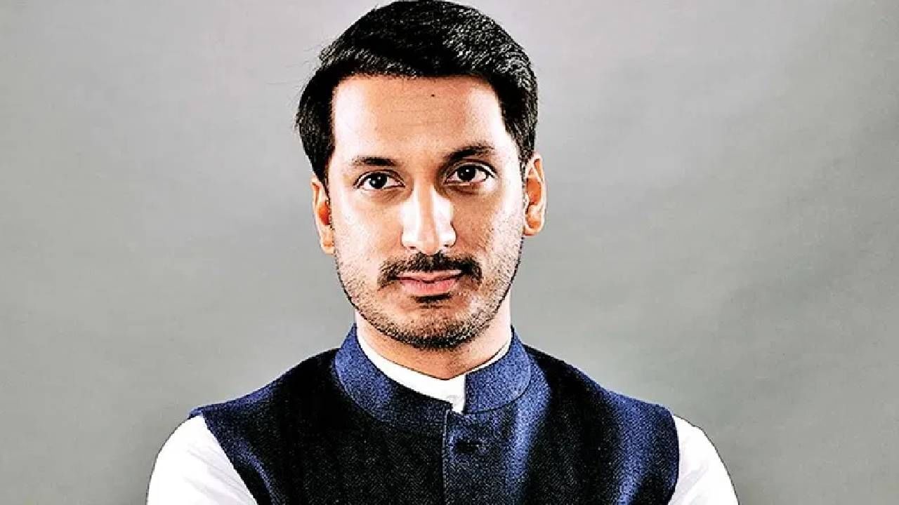 Parth Pawar : 'माझा पक्ष, माझे वडिल', अजित पवारांच्या मुलाने राष्ट्रवादीच्या कुठल्या आमदाराला थेट सुनावलं Parth Pawar : 'माझा पक्ष, माझे वडिल', अजित पवारांच्या मुलाने राष्ट्रवादीच्या कुठल्या आमदाराला थेट सुनावलं