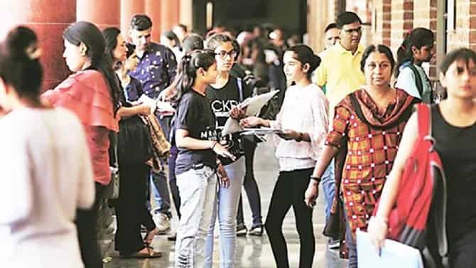 बारावीनंतर कॉर्मसमध्ये करिअर करण्याचा विचार करताय? मग हा ठरेल उत्तम पर्याय