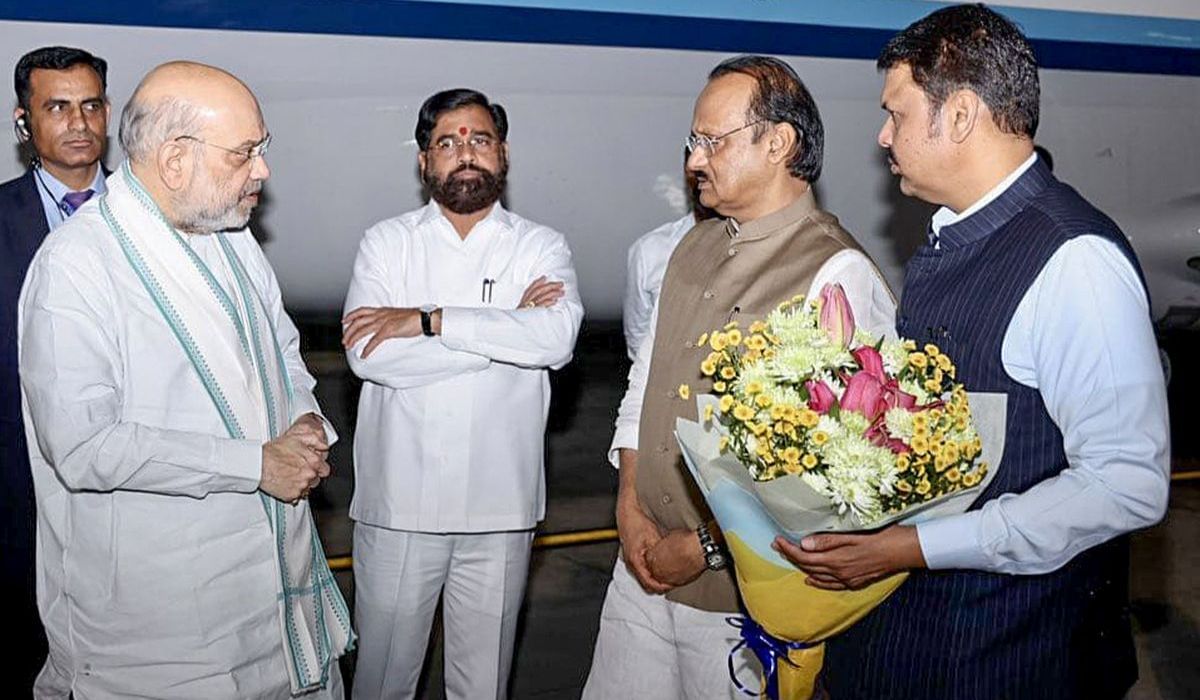 अमित शाह उद्या मुंबईत येऊन देणार सरप्राईज, मुख्यमंत्रीपदाचा सस्पेंस वाढला अमित शाह उद्या मुंबईत येऊन देणार सरप्राईज, मुख्यमंत्रीपदाचा सस्पेंस वाढला