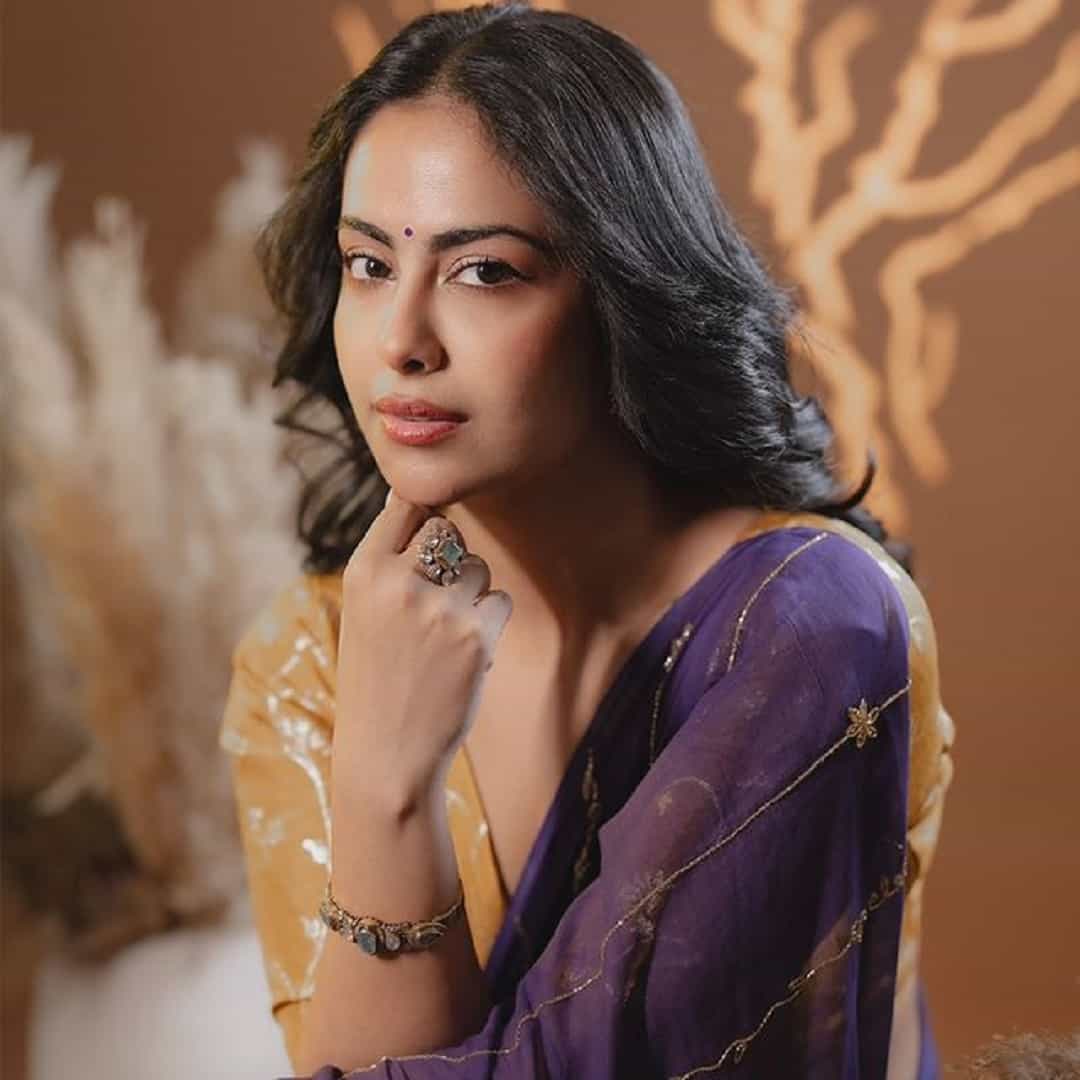 ‘बालिका वधू‘ (Balika Vadhu) मालिकेतून लहान वयात लोकप्रियतेच्या शिखरावर पोहोचलेली अभिनेत्री अविका गौर हिचे काही फोटो सोशल मीडियावर तुफान व्हायरल होत आहेत.