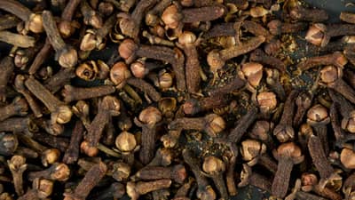 मसाल्यातील हा पदार्थ ठरेल केसांसाठी फायदेशीर, तुम्हाला माहीत आहे का ?