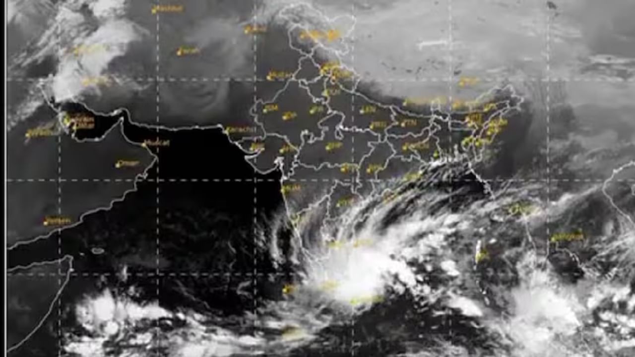 Fengal Cyclone : रात्र वैऱ्याची! संकट घोंघावतंय, पाऊस रौद्ररुप धारण करणार, 'या' राज्यांमध्ये मोठा अलर्ट