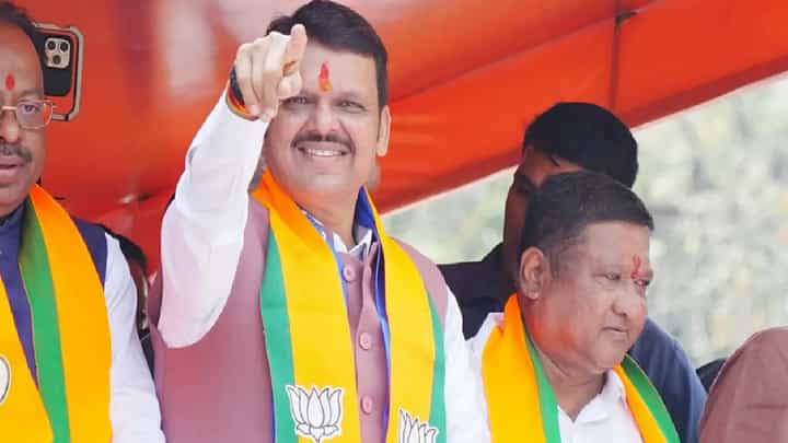 Devendra Fadnavis : देवेंद्र फडणवीस नवे CM होणार? मुख्यमंत्रिपदासाठी नाव निश्चित? आजच दिल्लीत शिक्कामोर्तब Devendra Fadnavis : देवेंद्र फडणवीस नवे CM होणार? मुख्यमंत्रिपदासाठी नाव निश्चित? आजच दिल्लीत शिक्कामोर्तब
