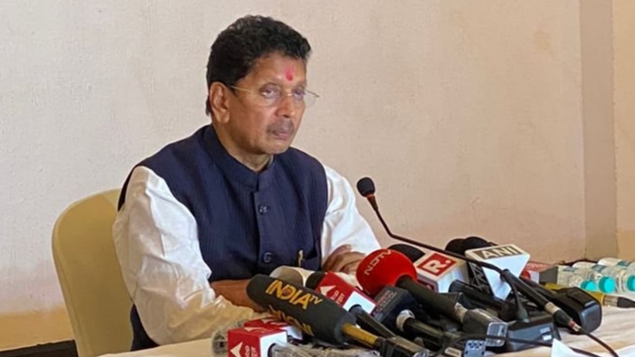 महायुतीच्या मुख्यमंत्र्यांचा शपथविधी कधी? कधी आहे मुहूर्त?; दीपक केसरकर यांनी तारीखच सांगितली महायुतीच्या मुख्यमंत्र्यांचा शपथविधी कधी? कधी आहे मुहूर्त?; दीपक केसरकर यांनी तारीखच सांगितली