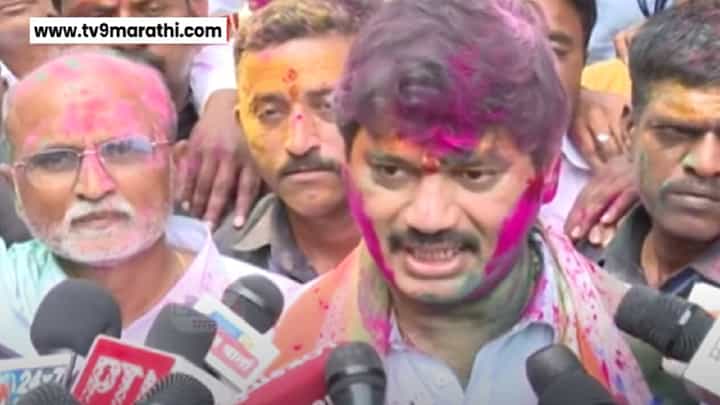 Beed Parli Election Result 2024 : भावानं परळीचा गड राखला... धनंजय मुंडे म्हणाले, 'माझी बहीण पंकजा...' Beed Parli Election Result 2024 : भावानं परळीचा गड राखला... धनंजय मुंडे म्हणाले, 'माझी बहीण पंकजा...'