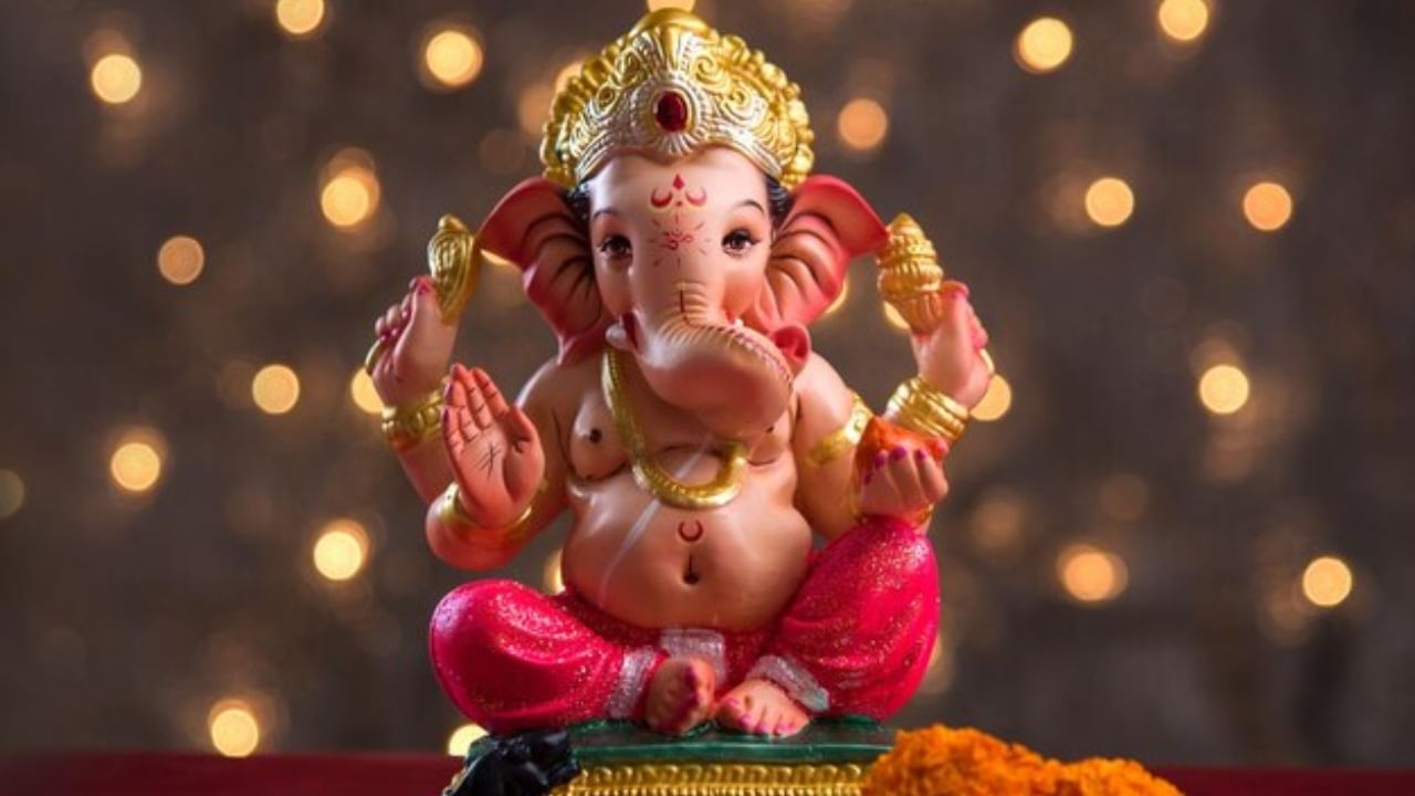 आज संकष्टी चतुर्थी; जाणून घ्या पूजा मुहूर्त, विधी आणि चंद्रोदय वेळ आज संकष्टी चतुर्थी; जाणून घ्या पूजा मुहूर्त, विधी आणि चंद्रोदय वेळ