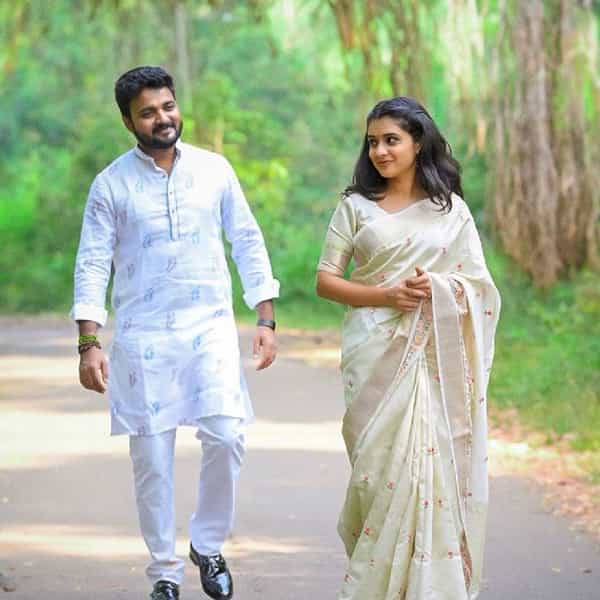 झी मराठी वाहिनीवरील 'देवमाणूस' या मालिकेतून घराघरात पोहोचलेला अभिनेता किरण गायकवाड याने त्याच्या रिलेशनशिपचा खुलासा करून सर्वांनाच आश्चर्याचा सुखद धक्का दिला आहे. किरणने त्याच्या प्रेमाची जाहीर कबुली दिली आहे.