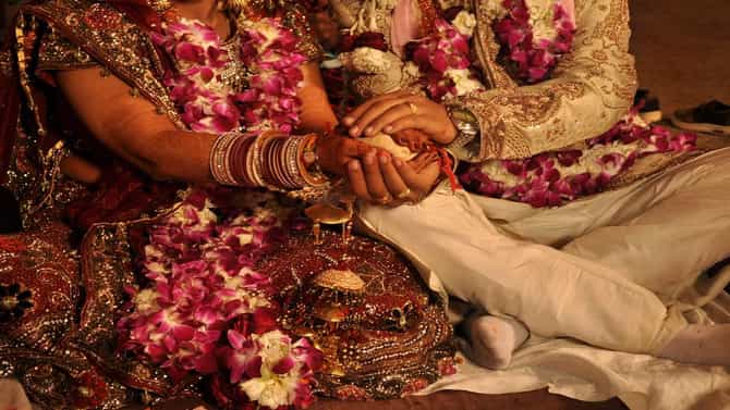 लग्नसराईत सुंदर दिसायचं तर या टिप्स करा फॉलो