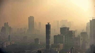 दिल्लीत श्वास कोंडला, मुंबईची हवा बिघडली, AQI किती?