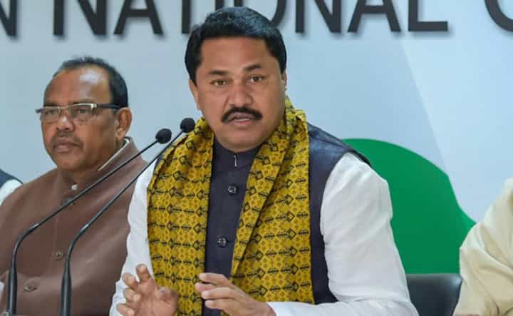 साकोलीत नाना पटोले यांचा कसाबसा निसटता विजय, पाहा काय घडले? साकोलीत नाना पटोले यांचा कसाबसा निसटता विजय, पाहा काय घडले?