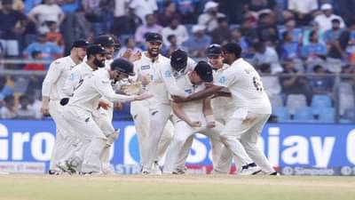 IND vs NZ : पाहुणे भक्कम स्थितीत, टीम इंडियाची अखेरच्या क्षणी घसरगुंडी, पहिल्या दिवशी 149 धावांनी पिछाडीवर