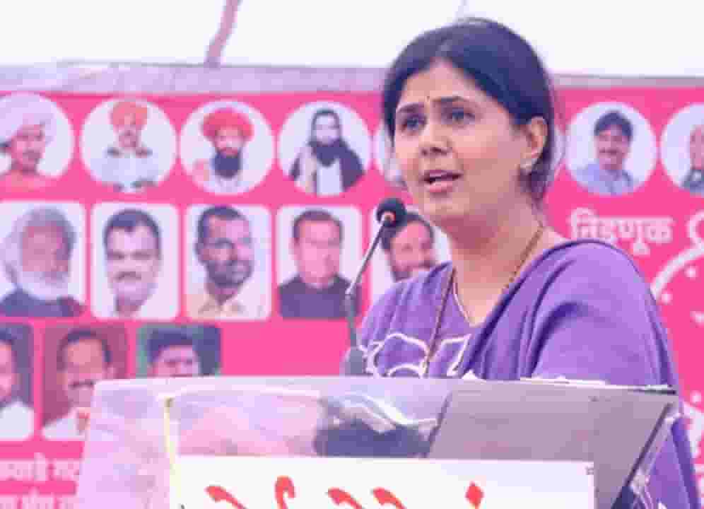 Pankaja Munde :‘बटेंगे तो कटेंगेच्या’ वक्तव्यावरून पंकजा मुंडेंचा यू-टर्न? म्हणाल्या, 'ऑन रेकॉर्ड बोलले का?' Pankaja Munde :‘बटेंगे तो कटेंगेच्या’ वक्तव्यावरून पंकजा मुंडेंचा यू-टर्न? म्हणाल्या, 'ऑन रेकॉर्ड बोलले का?'