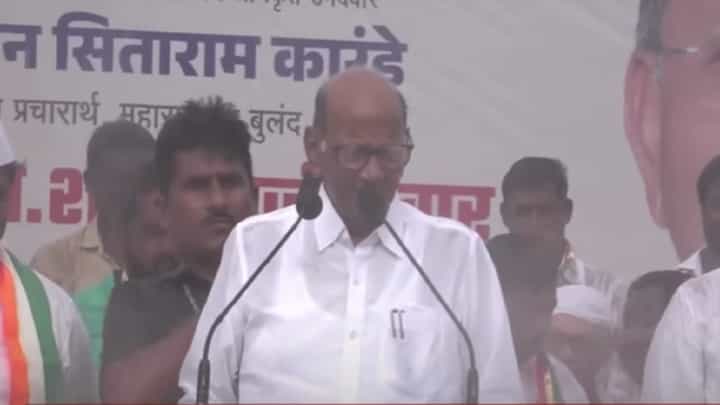 Sharad Pawar : इचलकरंजीत 2019 च्या सभेची पुनरावृत्ती, वयवर्ष 84 अन् भर पावसात पुन्हा शरद पवारांची सभा गाजली Sharad Pawar : इचलकरंजीत 2019 च्या सभेची पुनरावृत्ती, वयवर्ष 84 अन् भर पावसात पुन्हा शरद पवारांची सभा गाजली