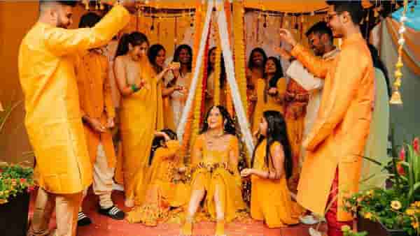 हळद लावल्यावर नवरदेव-नवरीला घराच्याबाहेर का पडू देत नाही? तुम्हालाही माहीत नसेल