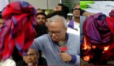 बांगलादेशमध्ये साडी जाळून भारताचा निषेध, भारतीय वस्तूंवर बहिष्कार टाकण्याचे आवाहन