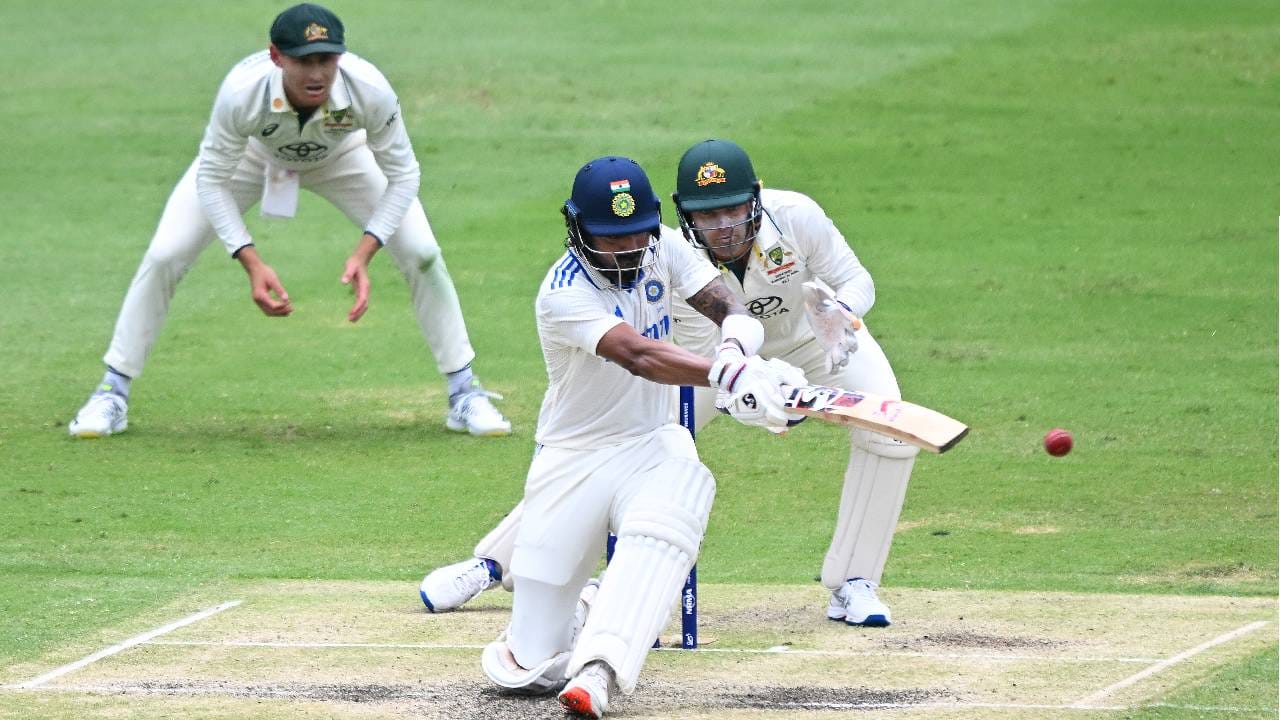 IND vs AUS, 3rd Test : आकाश दीप आणि बुमराहाने शेवटी लाज राखली, सामना ड्रॉ होणार की गमवणार? स्थिती जाणून घ्या IND vs AUS, 3rd Test : आकाश दीप आणि बुमराहाने शेवटी लाज राखली, सामना ड्रॉ होणार की गमवणार? स्थिती जाणून घ्या