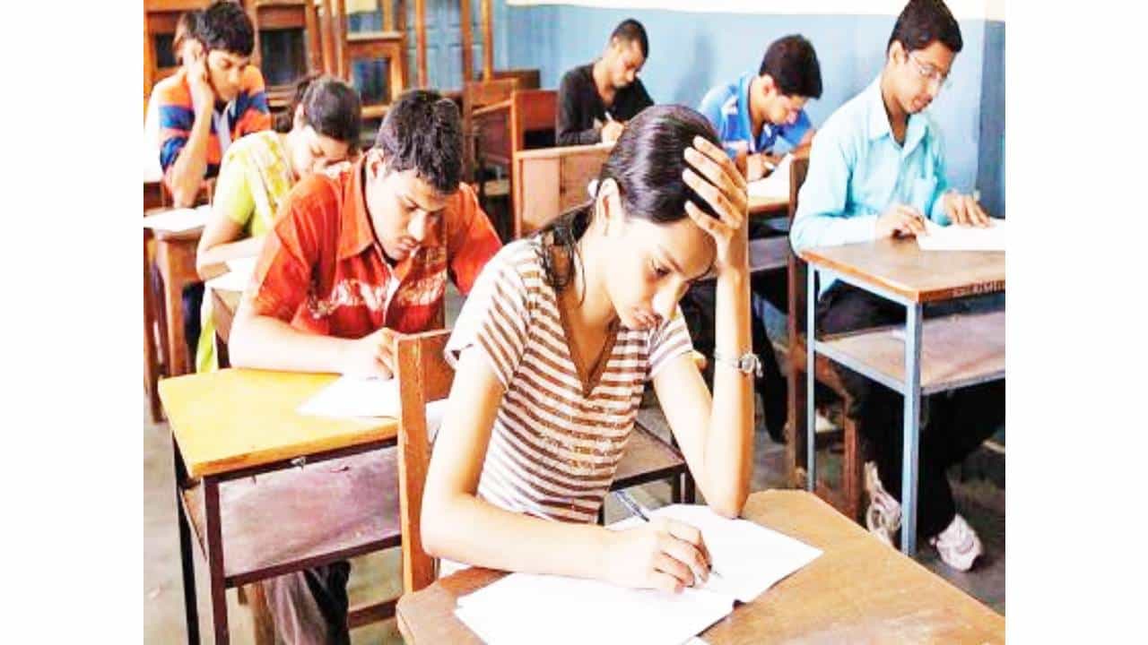 HSC Board Exam Video : पोरांनो...ऑल द बेस्ट! 12 वीची परीक्षा उद्यापासून अन् ‘या’ दिवशी लागणार रिझल्ट