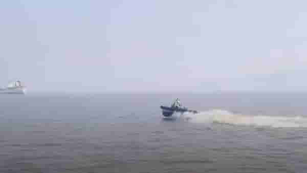 Mumbai Boat Capsized : मुंबईच्या समुद्रात स्टंट मारण्याच्या नादात एवढा मोठा भीषण अपघात का? 13 जणांचा मृत्यू