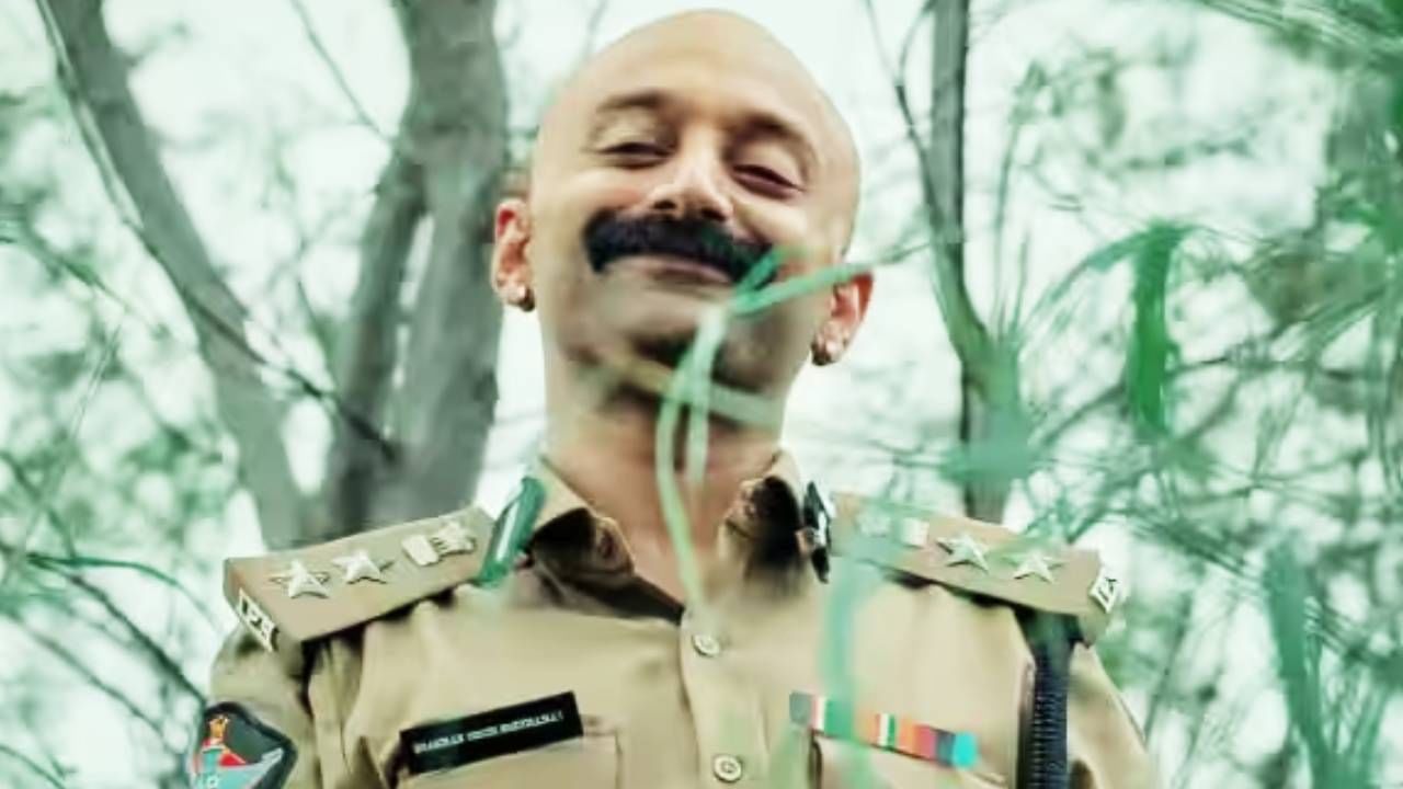 त्याचे वडील दक्षिणेतील नावाजलेले दिग्दर्शक आहेत. फहाद याने 2002 मध्ये चित्रपट कैयेथुम दोराथपासून अभिनयाला सुरुवात केली होती. त्यानंतर त्याने मध्येच ब्रेक घेतला आणि 2009 मध्ये केरळ कॅफेमधून कमबॅक केले.