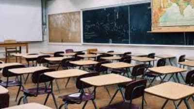 ठाणे महापालिकेतील शिक्षण विभागाचा मोठा निर्णय, तब्बल 81 शाळांना करणार सील, कारण...