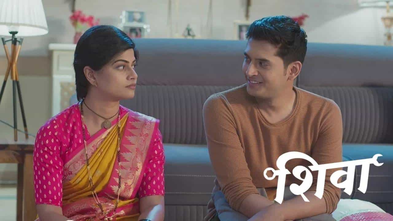 'झी मराठी' वाहिनीवरील 'शिवा' ही मालिका अत्यंत रंजक वळणावर येऊन पोहोचली आहे. कठीण प्रसंगांमध्येसुद्धा एक नवी सुरुवात करत शिवा घर सोडून सध्या गॅरेजमध्ये राहण्याचा निर्णय घेते. या नाट्यमय वळणावर शिवा तिच्या समोरील संघर्षाला आणि संकटाना सामोरं जात आलेल्या समस्यांवर उत्तर शोधण्याचं ठरवते.