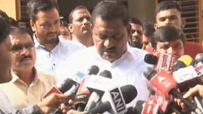 Suresh Dhas : ठॉय, ठॉय थांबलं पाहिजे, जिल्हाधिकाऱ्यांना भेटल्यानंतर सुरेश धस आक्रमक