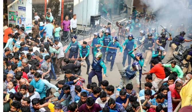 बांगलादेशींना प्रवेश मिळणार नाही, हिंदूंवरील अत्याचाराविरोधात आसामच्या हॉटेल मालकांचा निर्णय