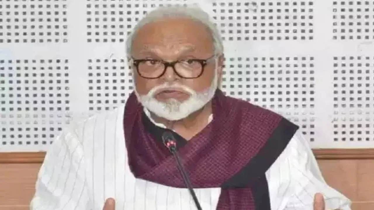 ट्रकभर पुराव्यात नाव नव्हतं, तरीही उपमुख्यमंत्री, गृहमंत्रिपदाचा राजीनामा दिला, छगन भुजबळांचं विधान; सूचक सल्ला की आणखी काही...? ट्रकभर पुराव्यात नाव नव्हतं, तरीही उपमुख्यमंत्री, गृहमंत्रिपदाचा राजीनामा दिला, छगन भुजबळांचं विधान; सूचक सल्ला की आणखी काही...?
