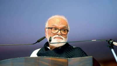 Chagan Bhujbal Video : राज्यपाल बनवण्याच्या चर्चेवर भुजबळ स्पष्टच म्हणाले, ‘…म्हणजे माझ्या तोंडाला कुलूप लावण्यासारखं’