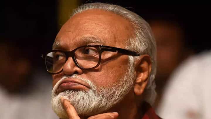 Chhagan Bhujabal : मंत्रिमंडळात मंत्रिपद नाही, नाराज छगन भुजबळ म्हणाले, 'मला डावललं, फेकलं काय फरक पडत नाही...' Chhagan Bhujabal : मंत्रिमंडळात मंत्रिपद नाही, नाराज छगन भुजबळ म्हणाले, 'मला डावललं, फेकलं काय फरक पडत नाही...'