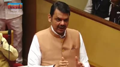 बीड, परभणीतील प्रकरणांवरुन विधानसभेत गदारोळ, देवेंद्र फडणवीस कारवाईबाबत काय म्हणाले?