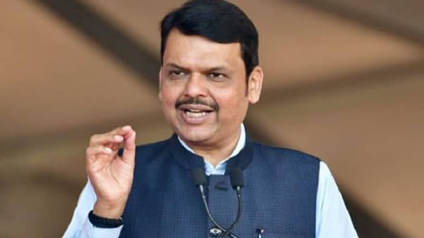 लग्नात भेटल्यावर युती होते हे आधी..., ठाकरे-चंद्रकांतदादांच्या भेटीवर देवेंद्र फडणवीस यांचं थेट उत्तर