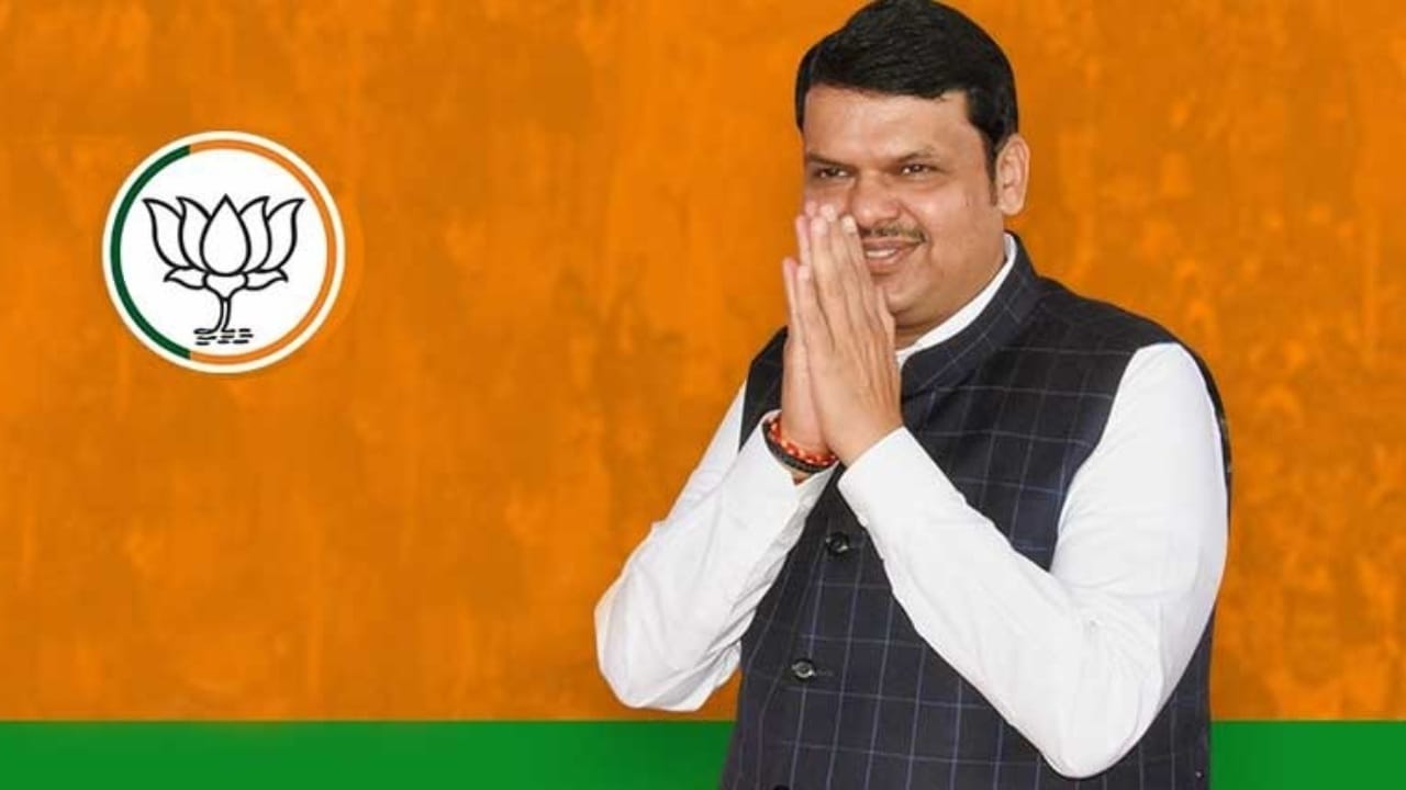 Devendra Fadnavis : सिद्धिविनायक मंदिरात फडणवीसांच्या स्वागतासाठी ...
