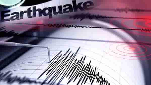 Delhi Earthquake Video : राजधानी हादरली… गाढ झोपेत असताना दिल्लीसह एनसीआरमध्ये भूकंपाचे धक्के