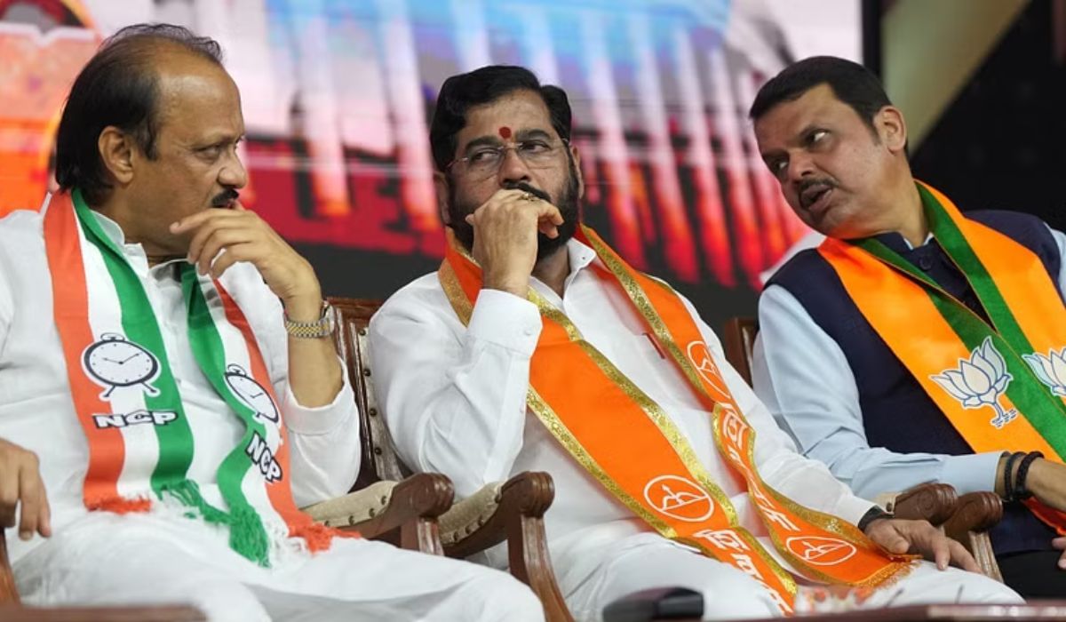 मुख्यमंत्री फडणवीसांचा 'तो' निर्णय, शिंदे आणि अजितदादांचं टेन्शन वाढवणार? मुख्यमंत्री फडणवीसांचा 'तो' निर्णय, शिंदे आणि अजितदादांचं टेन्शन वाढवणार?
