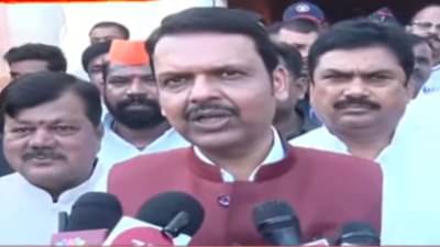 आठ वर्षानंतरही फडणवीसांची पीडित कुटुंबाला साथ; कोपर्डी प्रकरणातील पीडितेच्या बहिणीच्या लग्नाला मुख्यमंत्र्यांची उपस्थिती