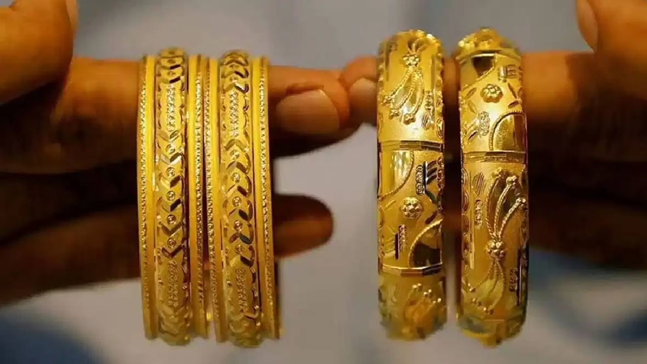 Gold And Silver Rate Today: 15 मिनिटांत सोनं 900 रुपयांनी स्वस्त, चांदी 1200 रुपयांनी घसरली