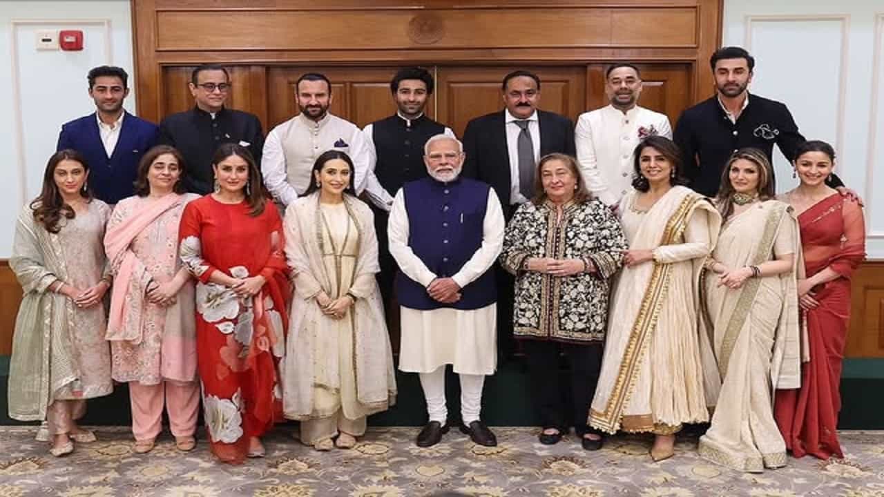 भारतीय सिनेसृष्टीतील ज्येष्ठ अभिनेते राज कपूर यांच्या जन्मशताब्दी सोहळ्यानिमित्त चित्रपट मोहोत्सव आजोजित केला जाणार आहे.