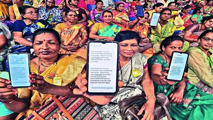 Ladki Bahin Yojana : 'लाडक्या बहिणीं'नो डिसेंबर महिन्याचा हप्ता हवाय? अर्ज भरताना 'ही' कागदपत्रं तुम्ही जोडलीत का? Ladki Bahin Yojana : 'लाडक्या बहिणीं'नो डिसेंबर महिन्याचा हप्ता हवाय? अर्ज भरताना 'ही' कागदपत्रं तुम्ही जोडलीत का?