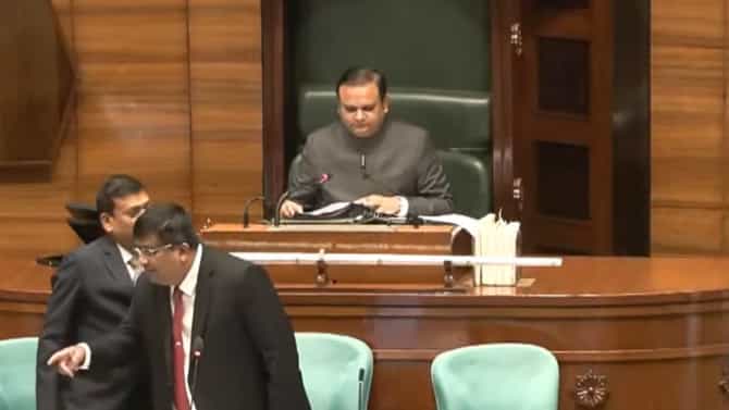 विधानसभा अध्यक्षांकडून निष्पक्ष भूमिकेचे दर्शन, राहुल नार्वेकर यांचा मोठा निर्णय