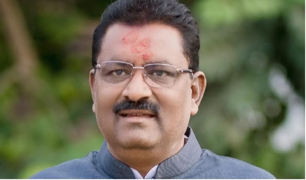 '... त्याशिवाय या आकाचे अन्य गु्न्हे...,' काय म्हणाले सुरेश धस '... त्याशिवाय या आकाचे अन्य गु्न्हे...,' काय म्हणाले सुरेश धस